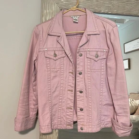 Cabi light purple jean Women’s size Medium